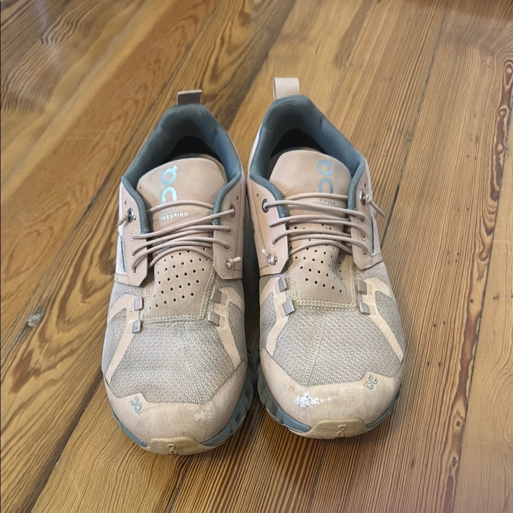 On Running Pink Sneakers with Gray Soles - Picture 2 of 12